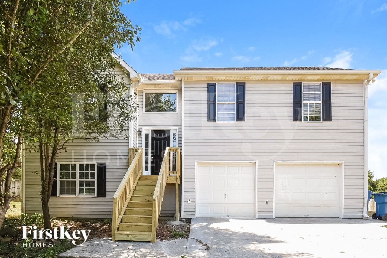 212 Station Way