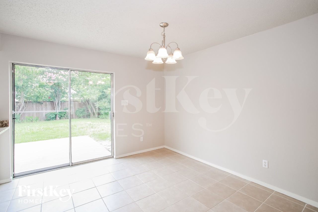1841 College Pkwy - Photo 6 of 18