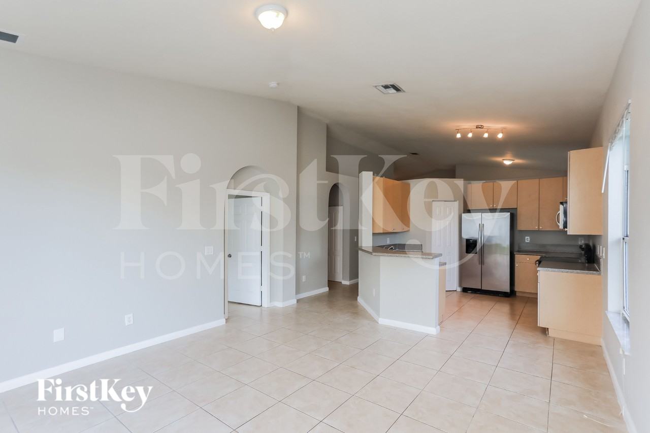 1700 Neplace - Photo 7 of 16