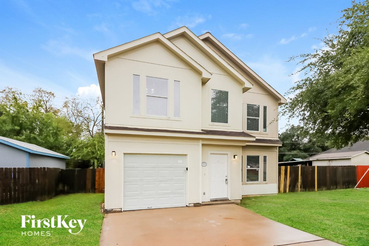 15214 Lance Cir - Photo 2 of 16
