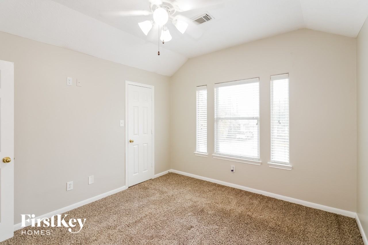 15214 Lance Cir - Photo 7 of 16