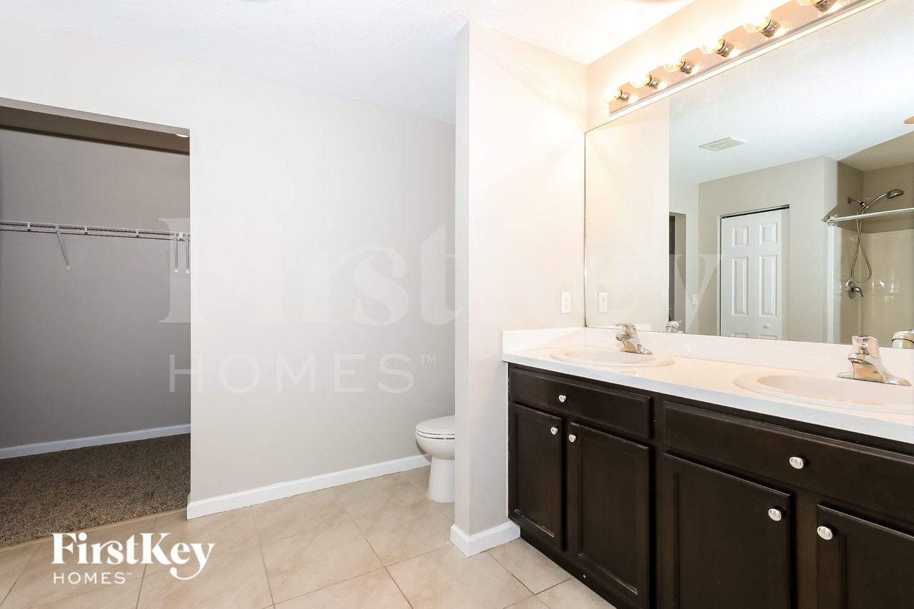 1265 Sw Century Ave - Photo 7 of 16