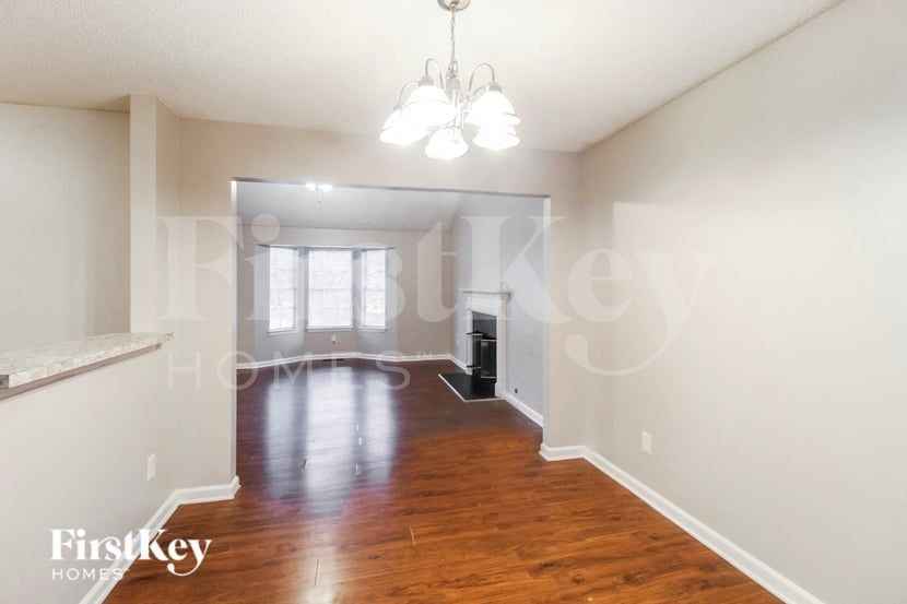 1237 Regal Heights Dr - Photo 6 of 17
