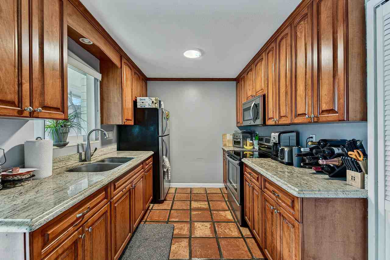 701 Ne 22nd Dr - Photo 7 of 36