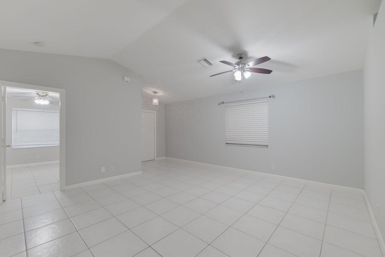 622 Lytle St - Photo 7 of 32