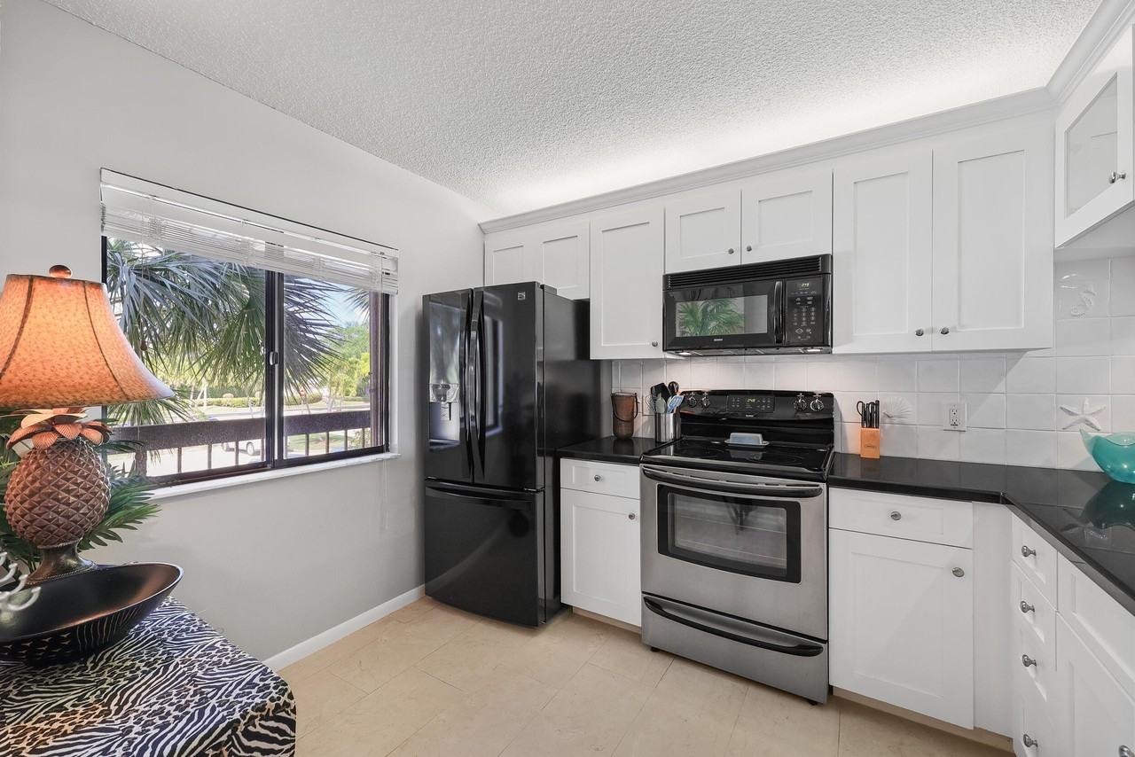 1601 Marina Isle Way #202 - Photo 7 of 23