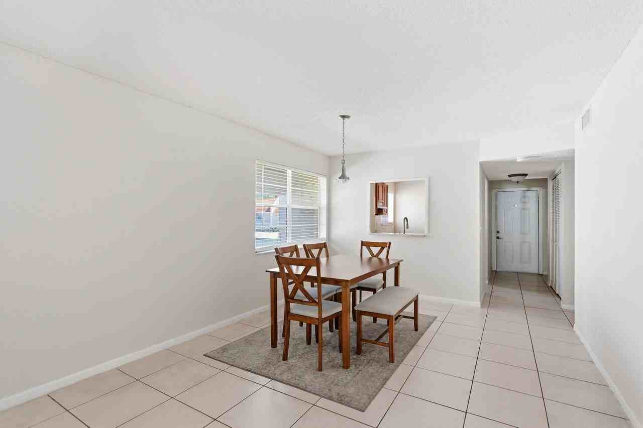 2825 Sw 22nd Ave #201 - Photo 6 of 21