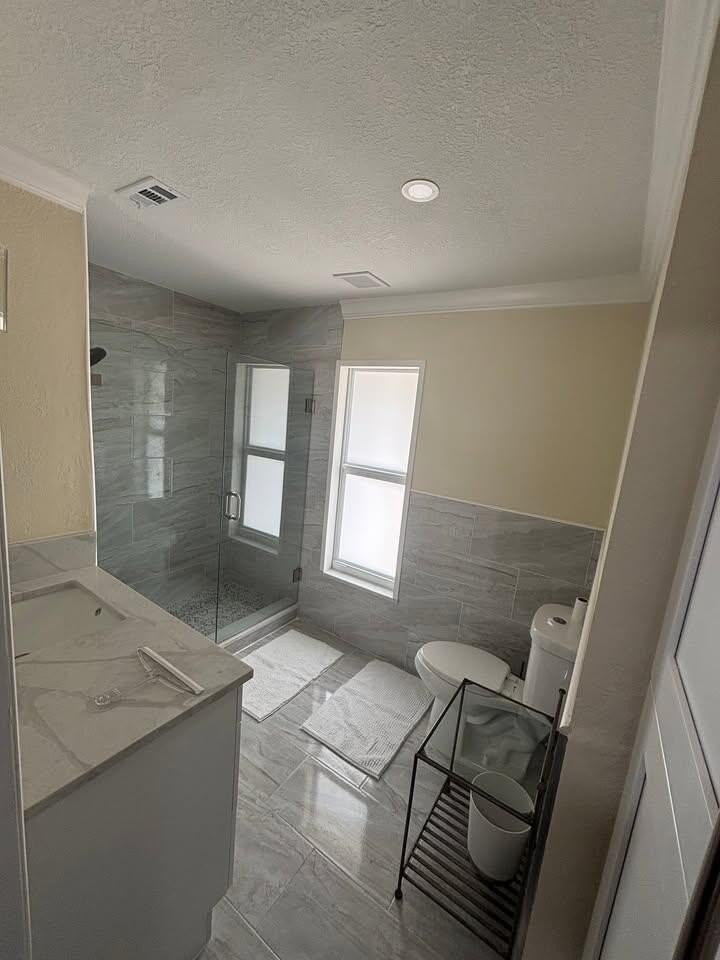 1257 Se Airoso Blvd #C - Photo 2 of 14