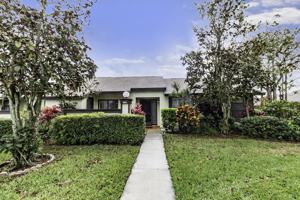 featured image of 423 Narrowleaf Ct