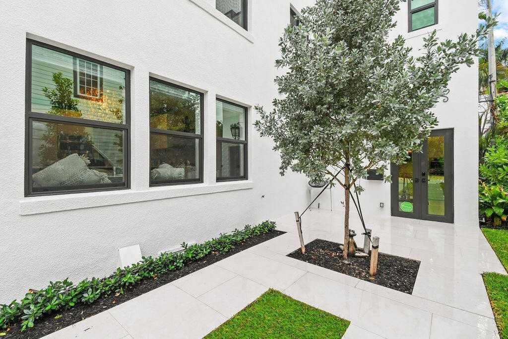 226 Oleander Ave #3 - Photo 4 of 18