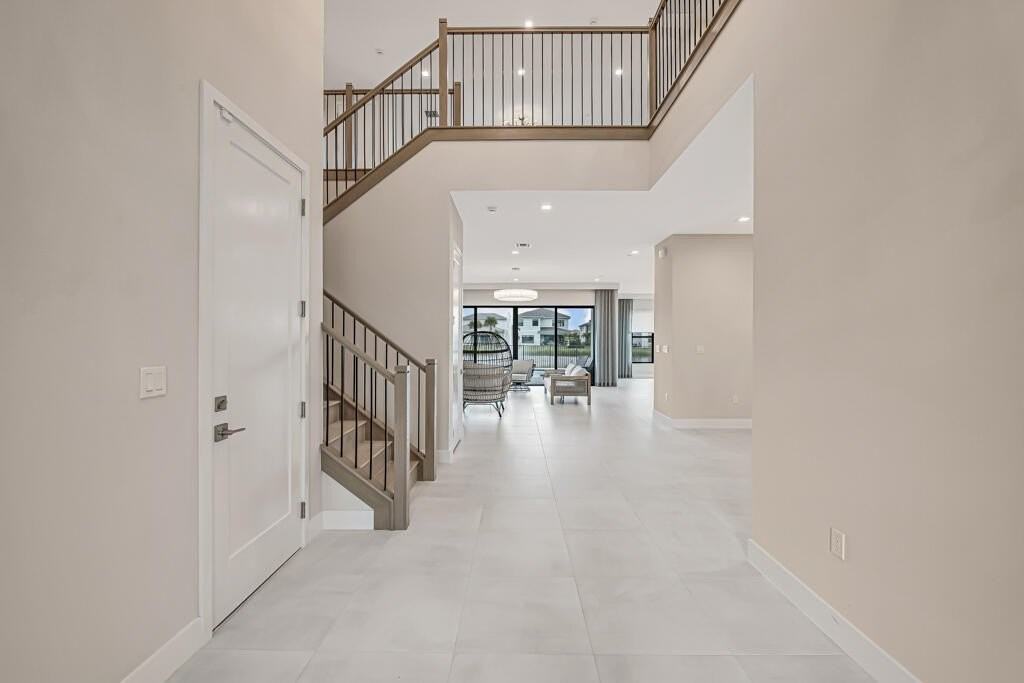 10018 Skyloft St - Photo 6 of 50