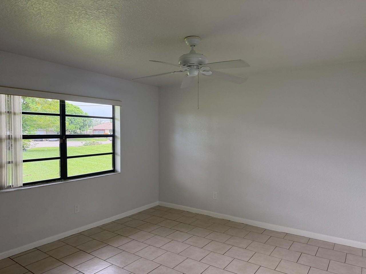4814 Paulie Ct - Photo 6 of 25