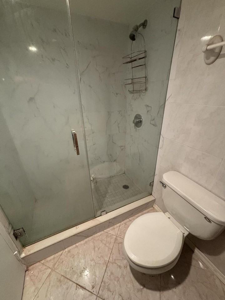 250 174th St #910 - Photo 4 of 5