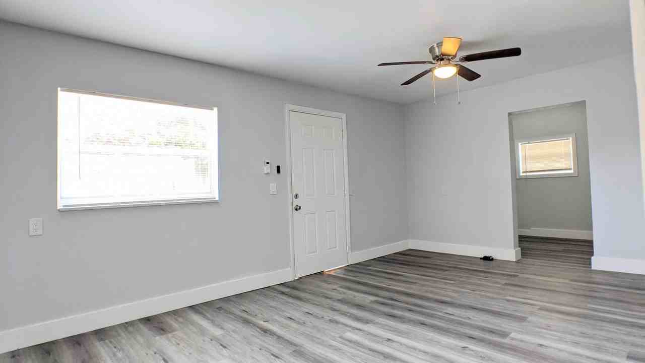 1945 Liberty St #1 - Photo 6 of 29