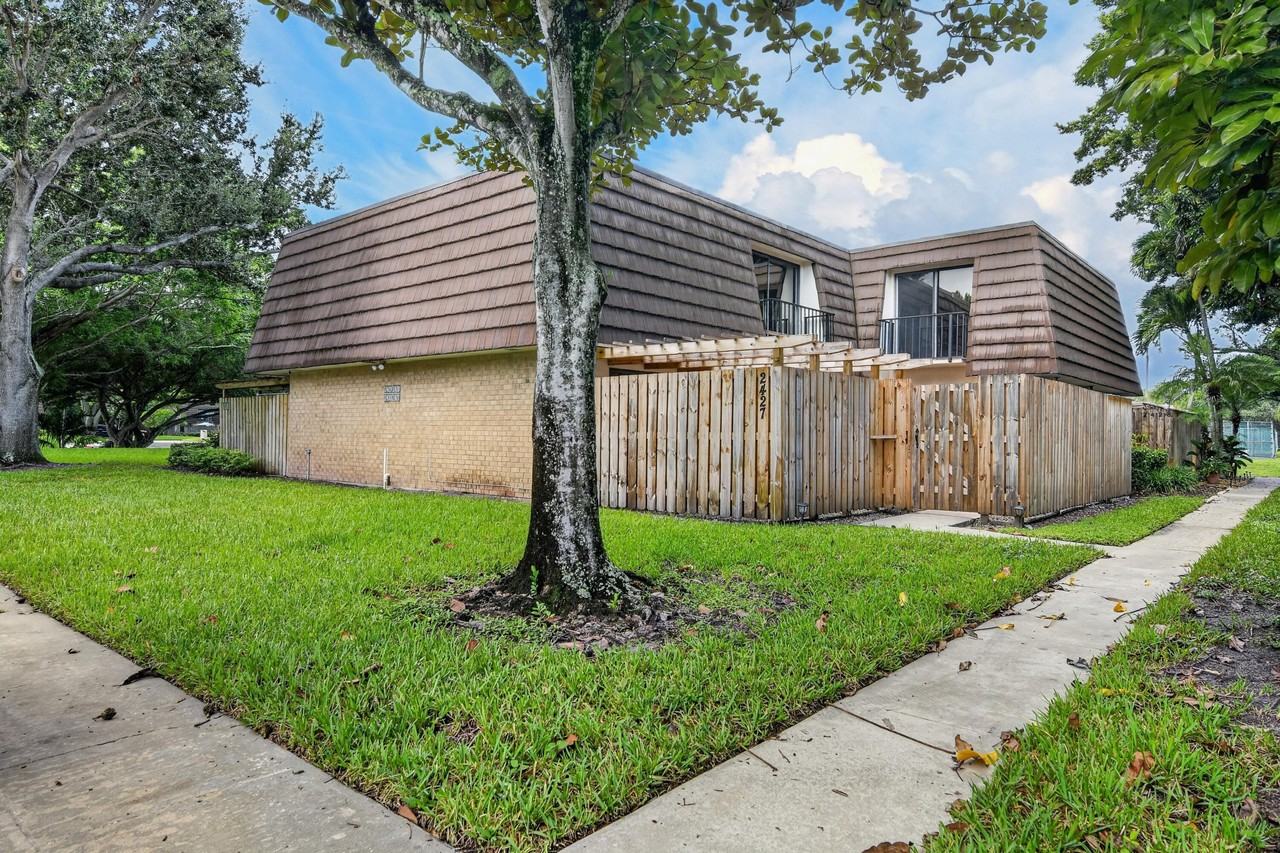 2427 24th Ln - Photo 2 of 38