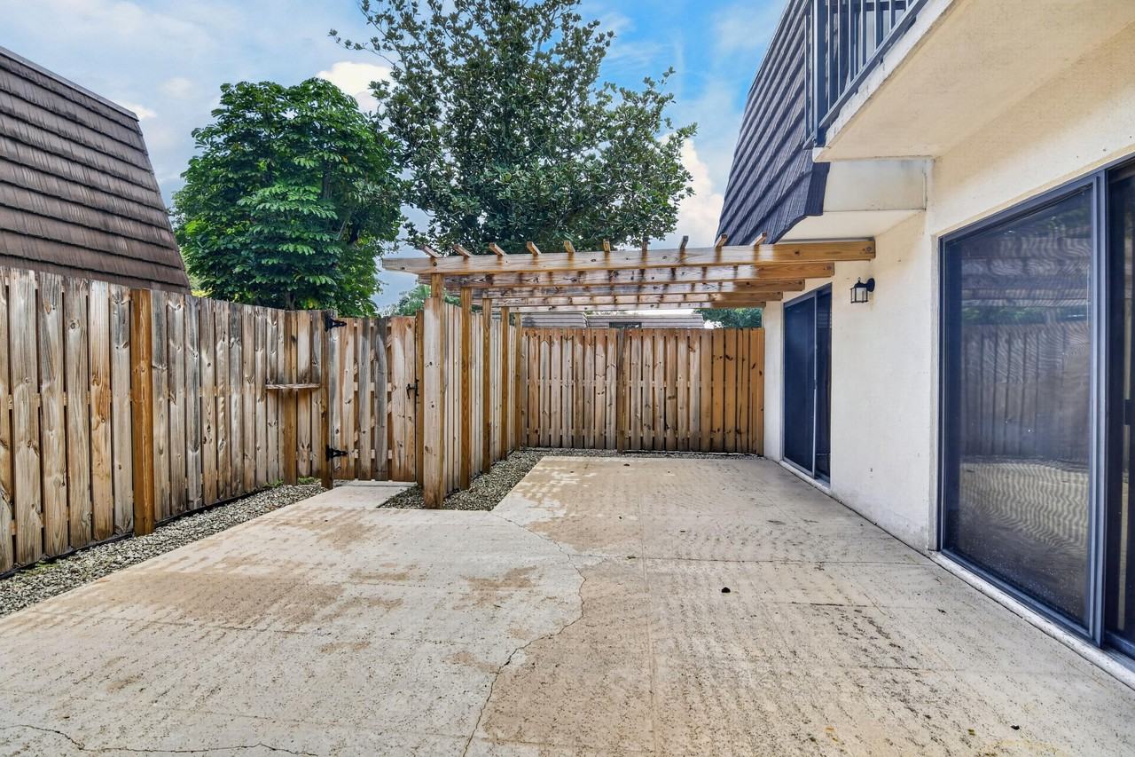 2427 24th Ln - Photo 6 of 38