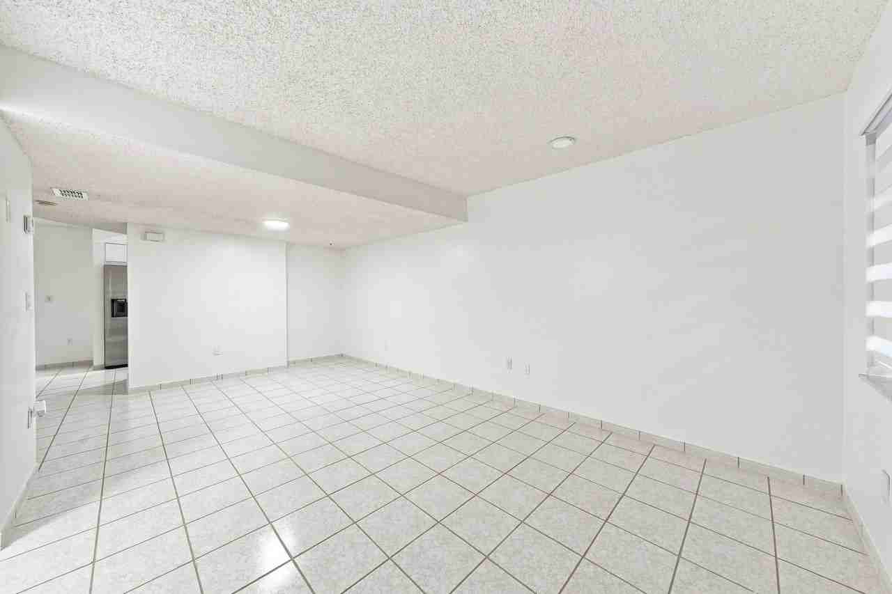 2217 W 69th St #2217A - Photo 3 of 21