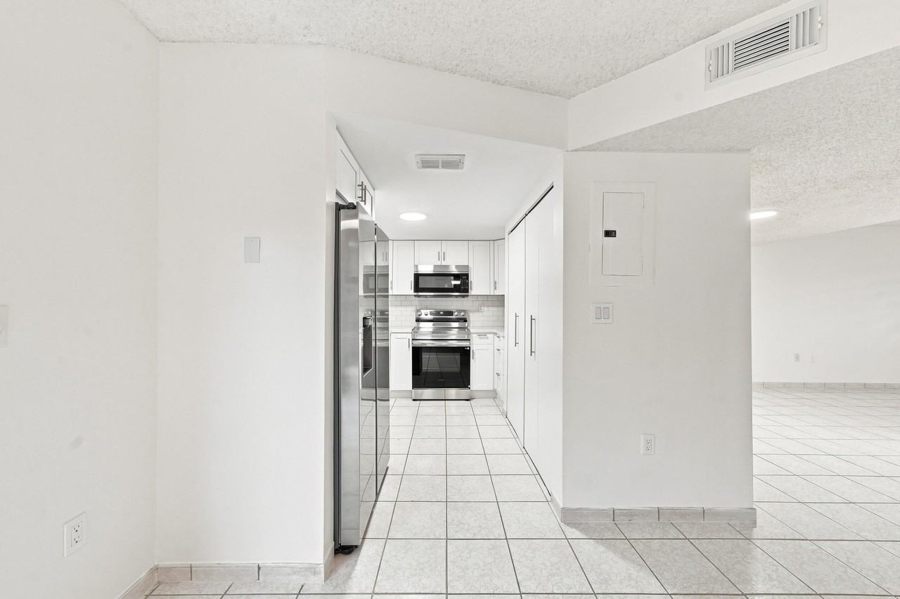 2217 W 69th St #2217A - Photo 5 of 21