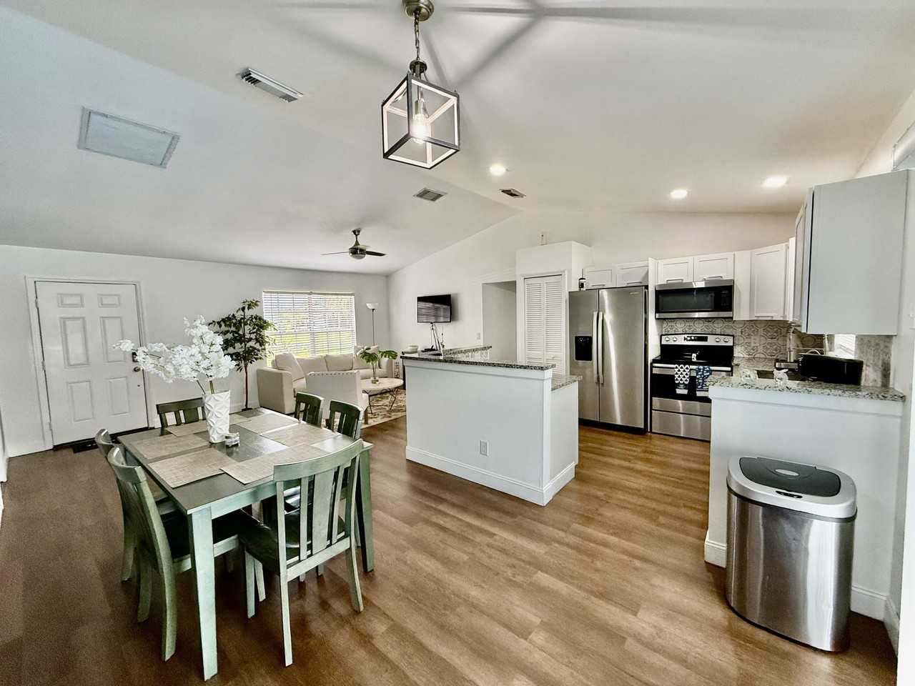 1757 Sw Gemini Ln - Photo 6 of 27