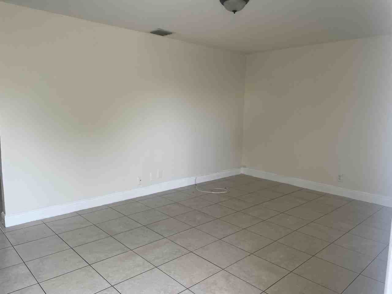 2830 Avenue S #D1 - Photo 2 of 5