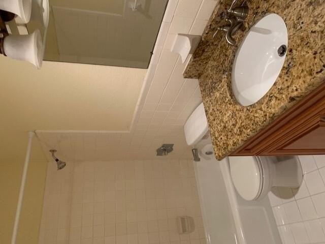 1907 Ne 2nd St #15 - Photo 2 of 7
