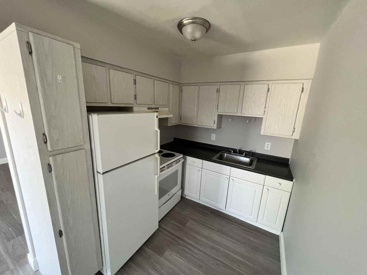 1502 N Federal Hwy #2 - Photo 4 of 8
