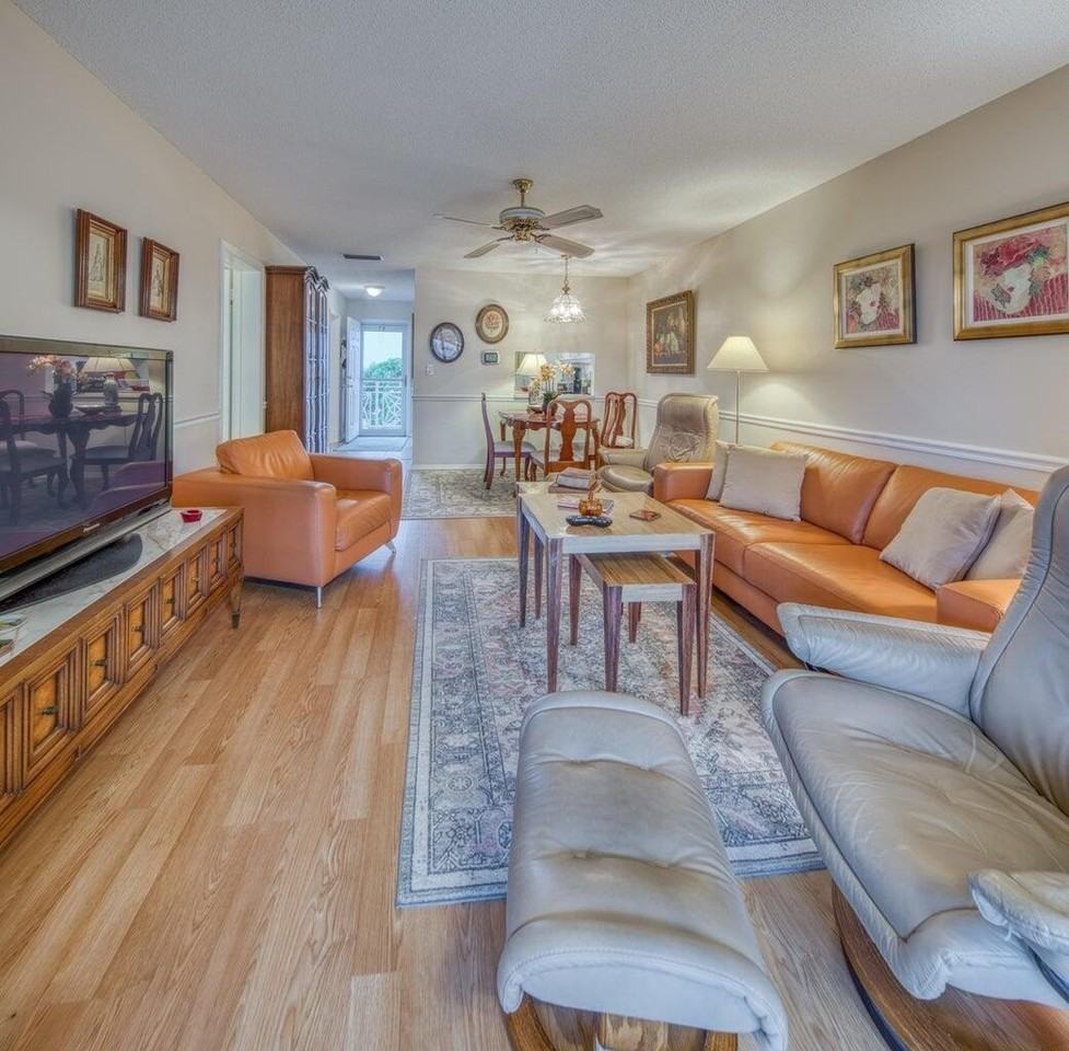 2728 Garden Dr N #413 - Photo 4 of 12
