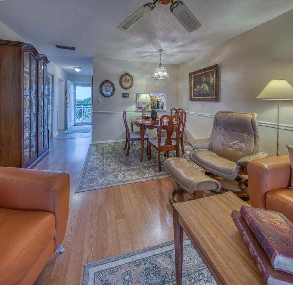 2728 Garden Dr N #413 - Photo 5 of 12
