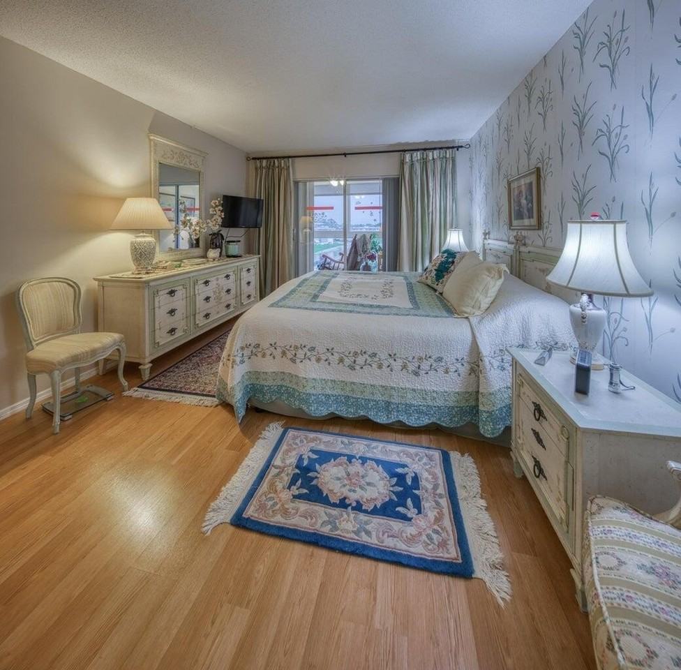 2728 Garden Dr N #413 - Photo 6 of 12