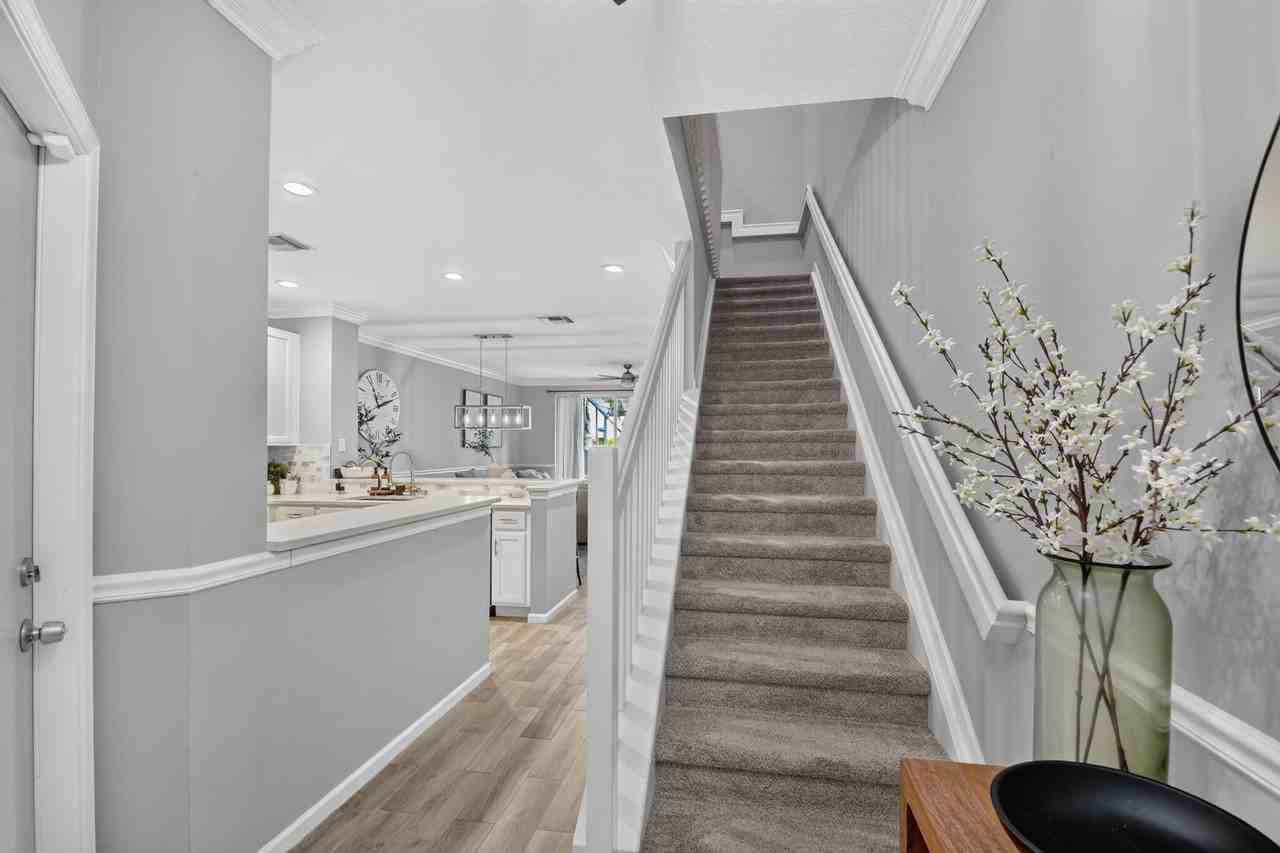 8093 Briantea Dr - Photo 3 of 34