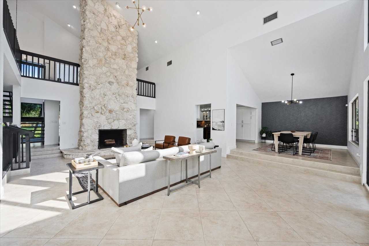 12638 Quercus Ln - Photo 7 of 44