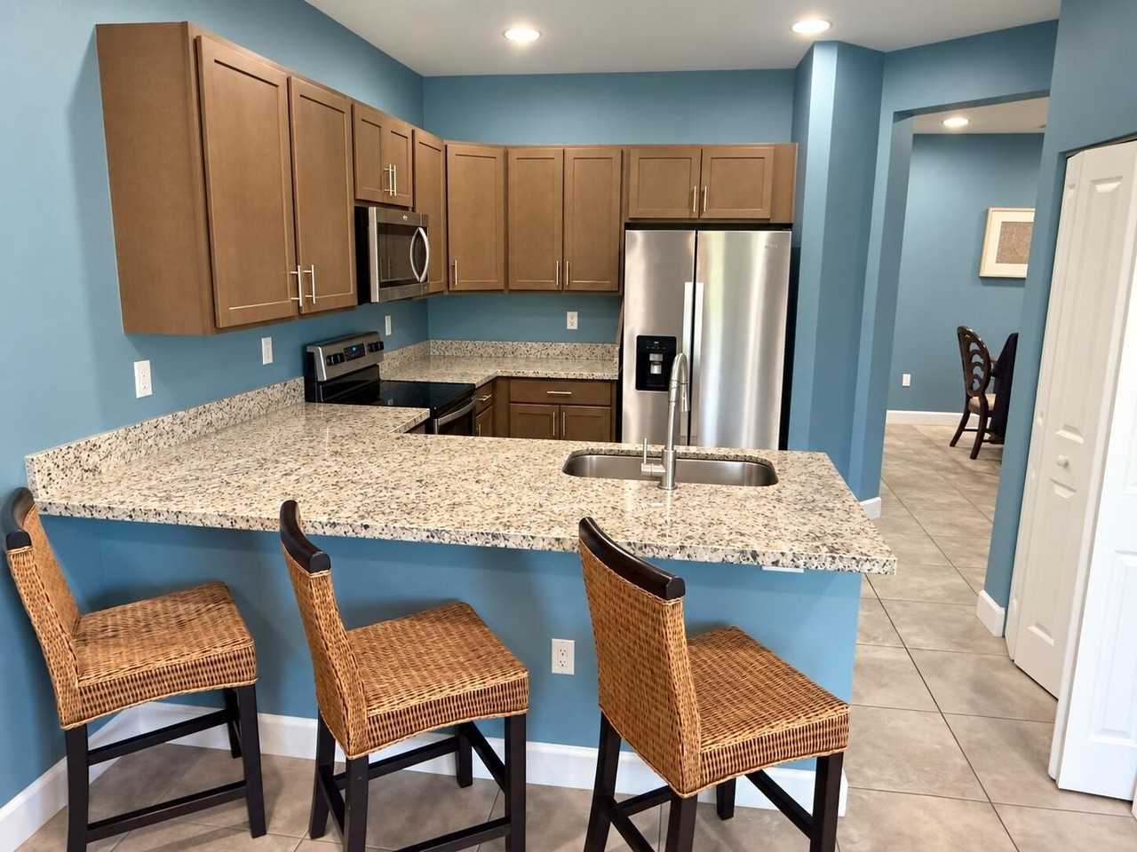 4924 Nw 48th Ter - Photo 5 of 24