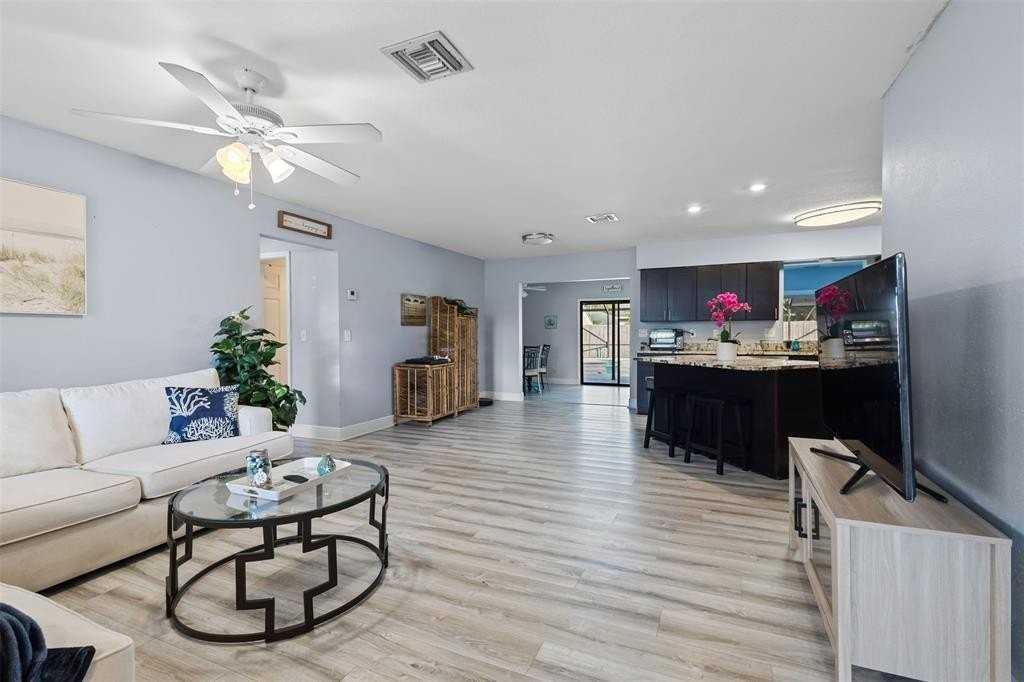 5408 Birch Dr - Photo 3 of 27