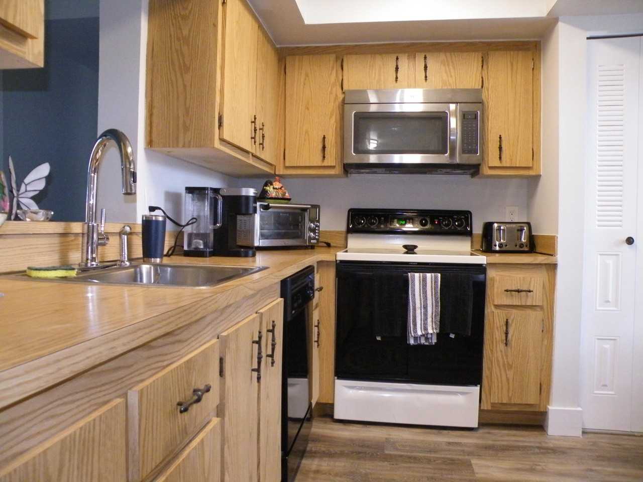 15 Willowbrook Ln #108 - Photo 3 of 25