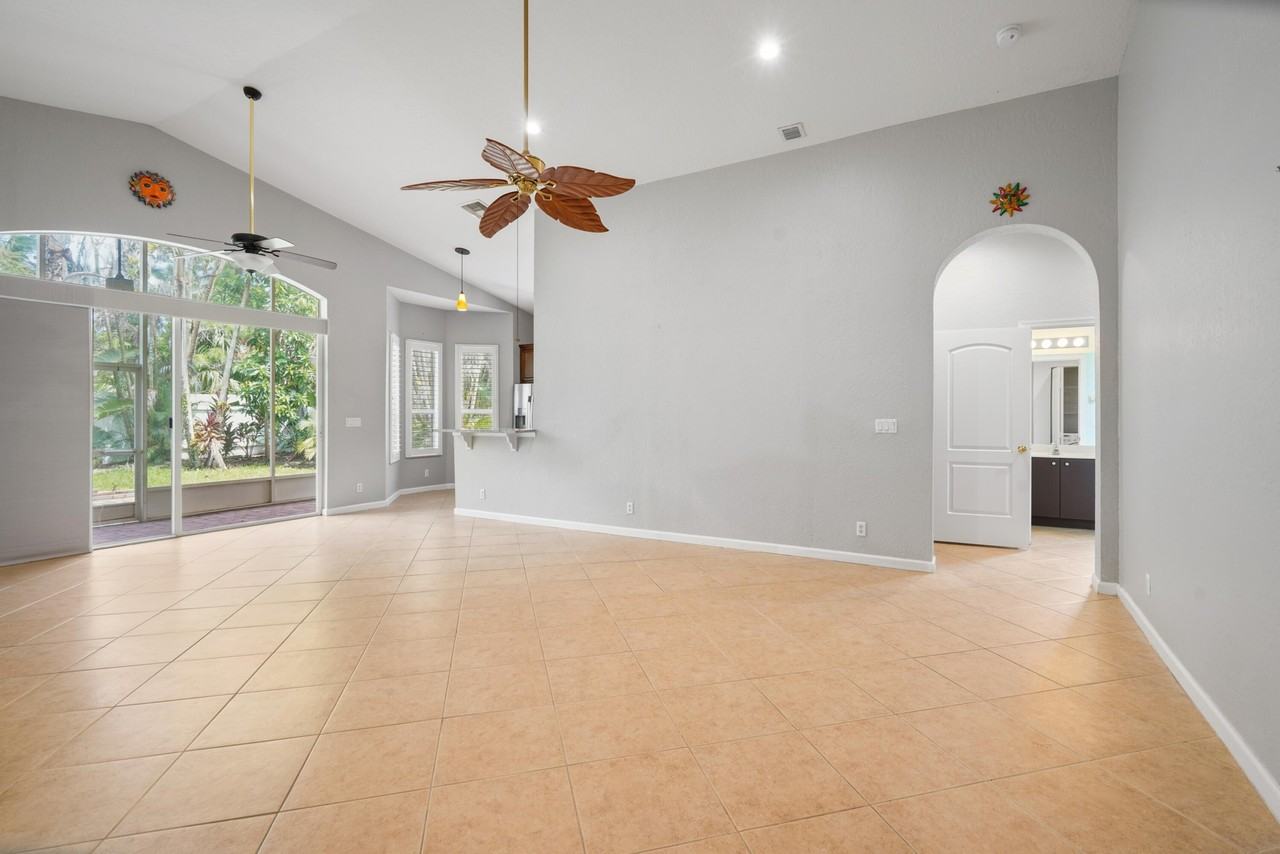 6020 Spring Lake Ter - Photo 5 of 50