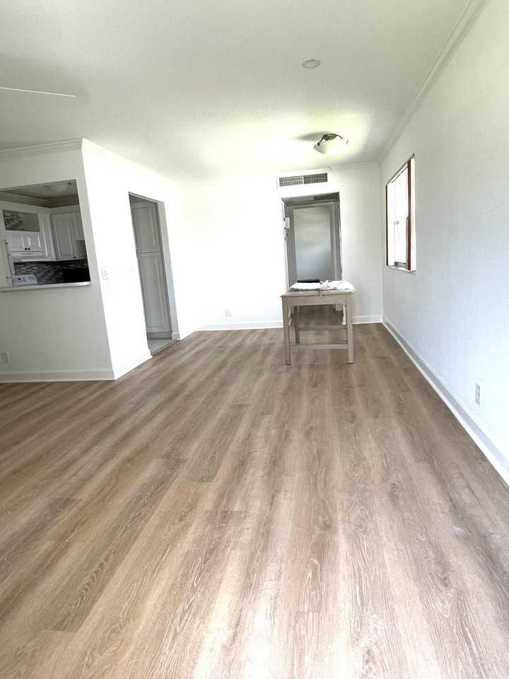 114 Valencia E - Photo 5 of 16