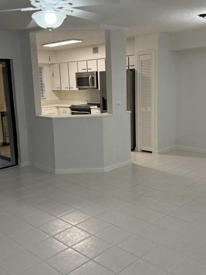 17340 Boca Club Blvd #704 - Photo 7 of 24