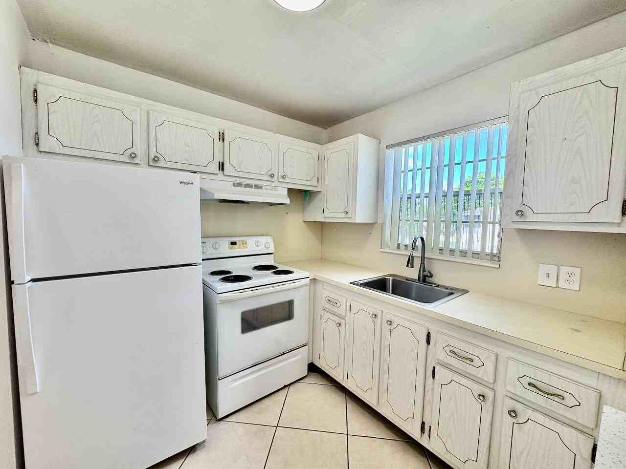 44 Canterbury B - Photo 5 of 11