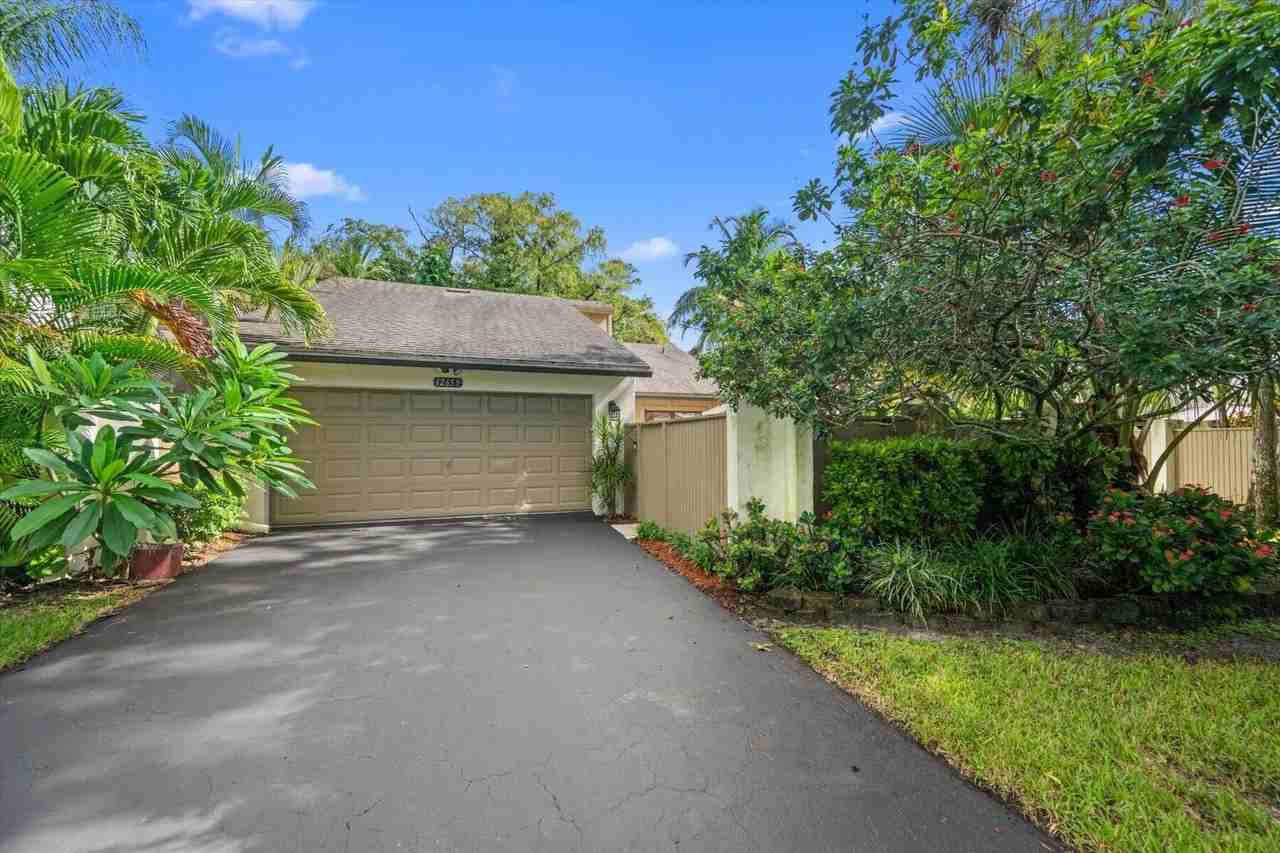 12659 Shady Pines Ct - Photo 2 of 17