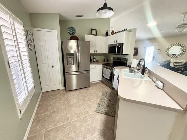 2362 Se Maslan Ave - Photo 4 of 13