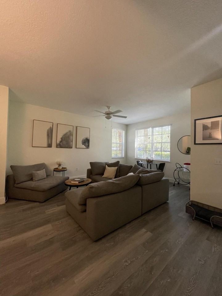 1116 University Blvd #11 - Photo 2 of 11