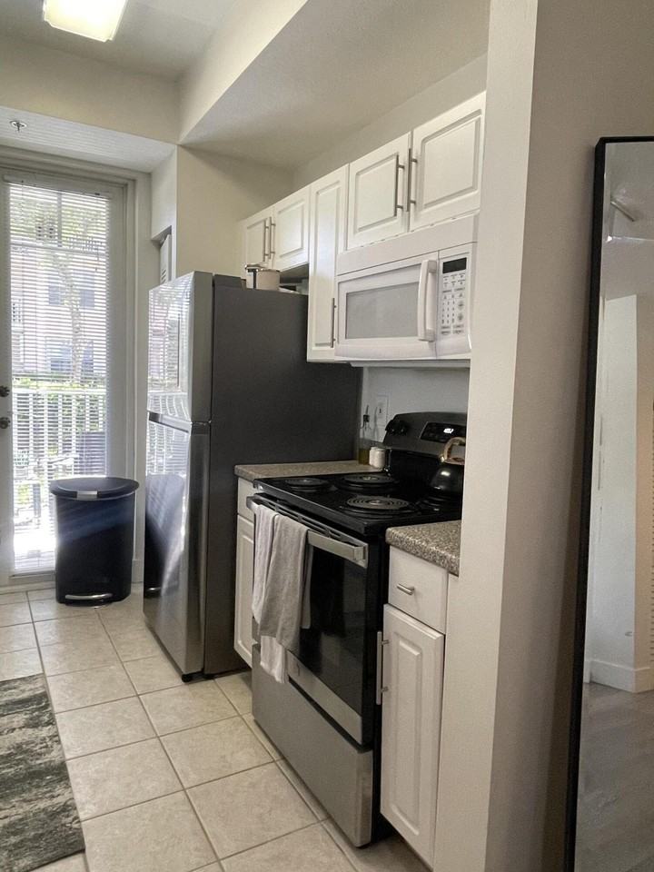 1116 University Blvd #11 - Photo 4 of 11