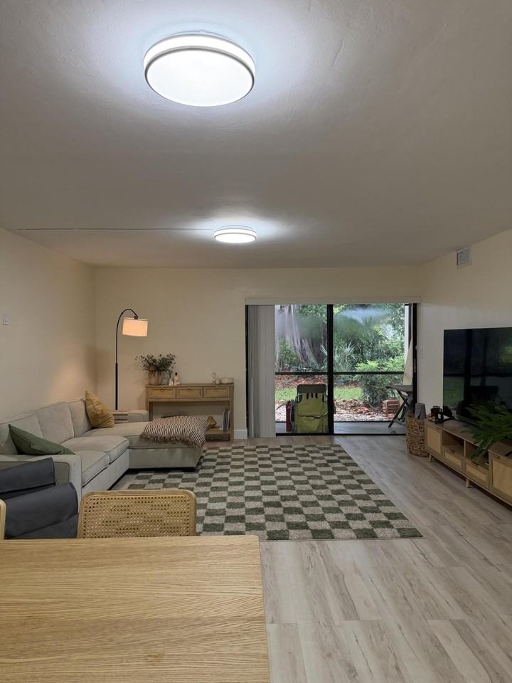170 Nw 70th St #1030 - Photo 3 of 12