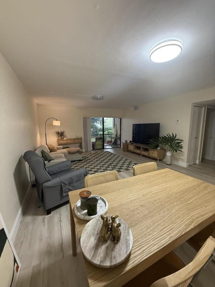 170 Nw 70th St #1030 - Photo 5 of 12