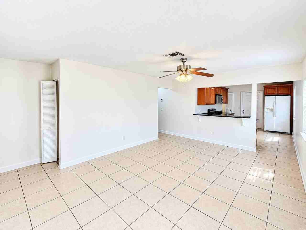 3438 Se Iris St - Photo 4 of 17
