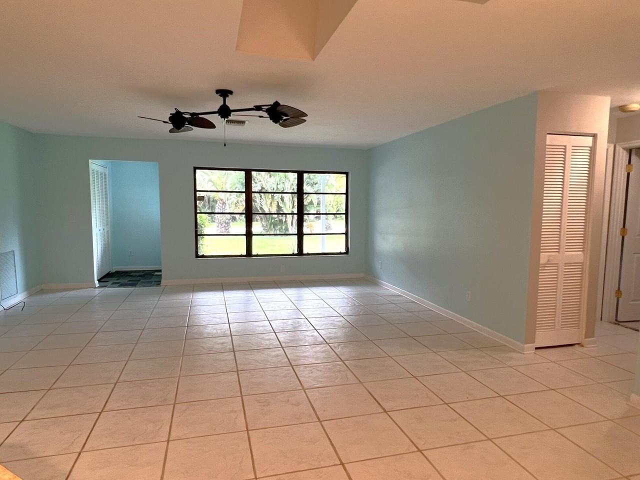 1916 Coconut Dr - Photo 4 of 33