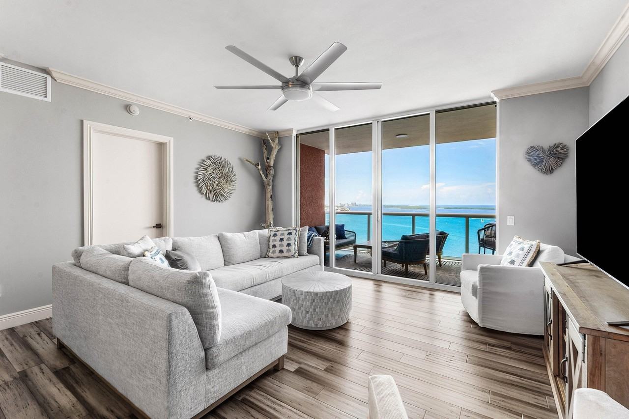 2650 Lake Shore Dr #2102 - Photo 5 of 50