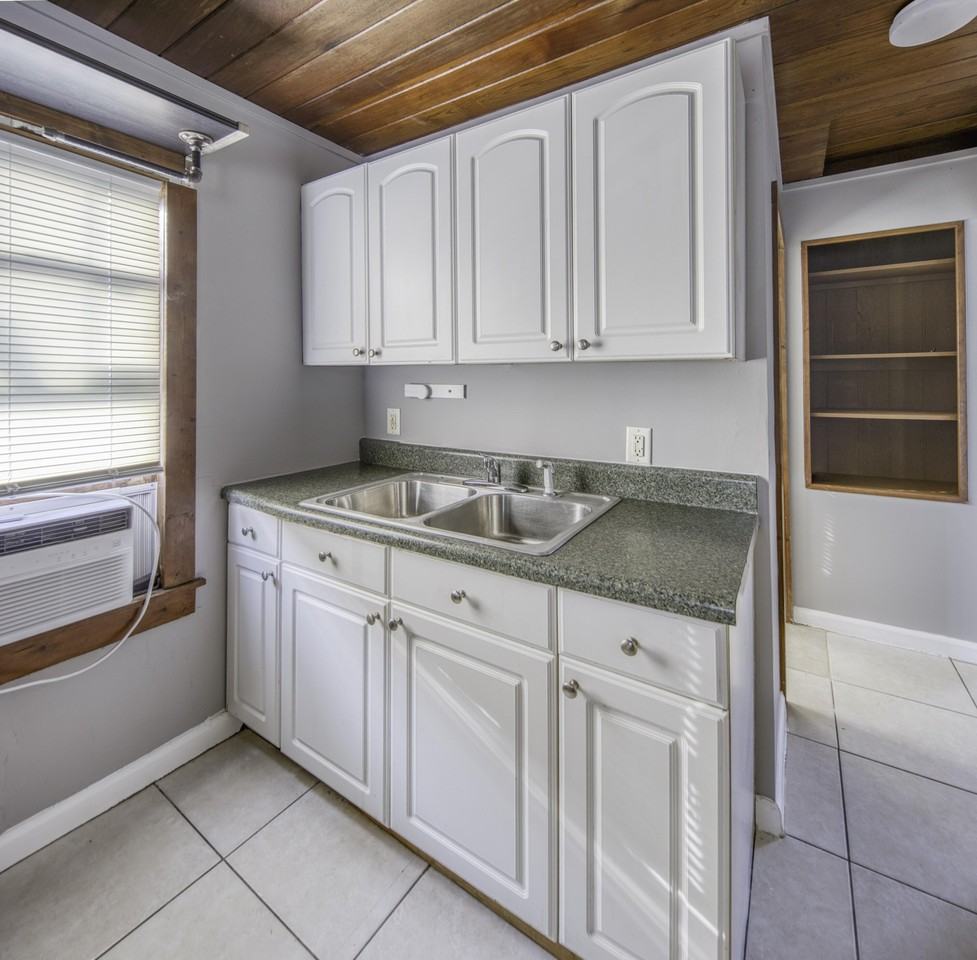225 S K St #2 - Photo 4 of 9