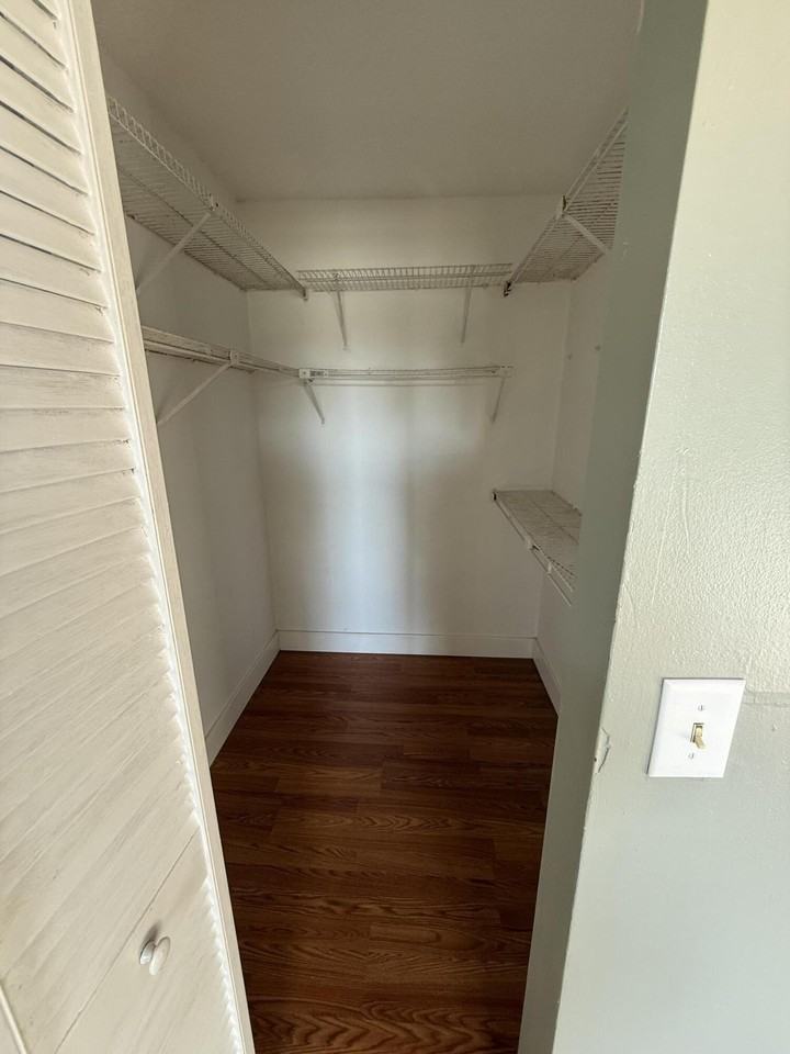20735 Ne 8th Ct #206-12 - Photo 7 of 12