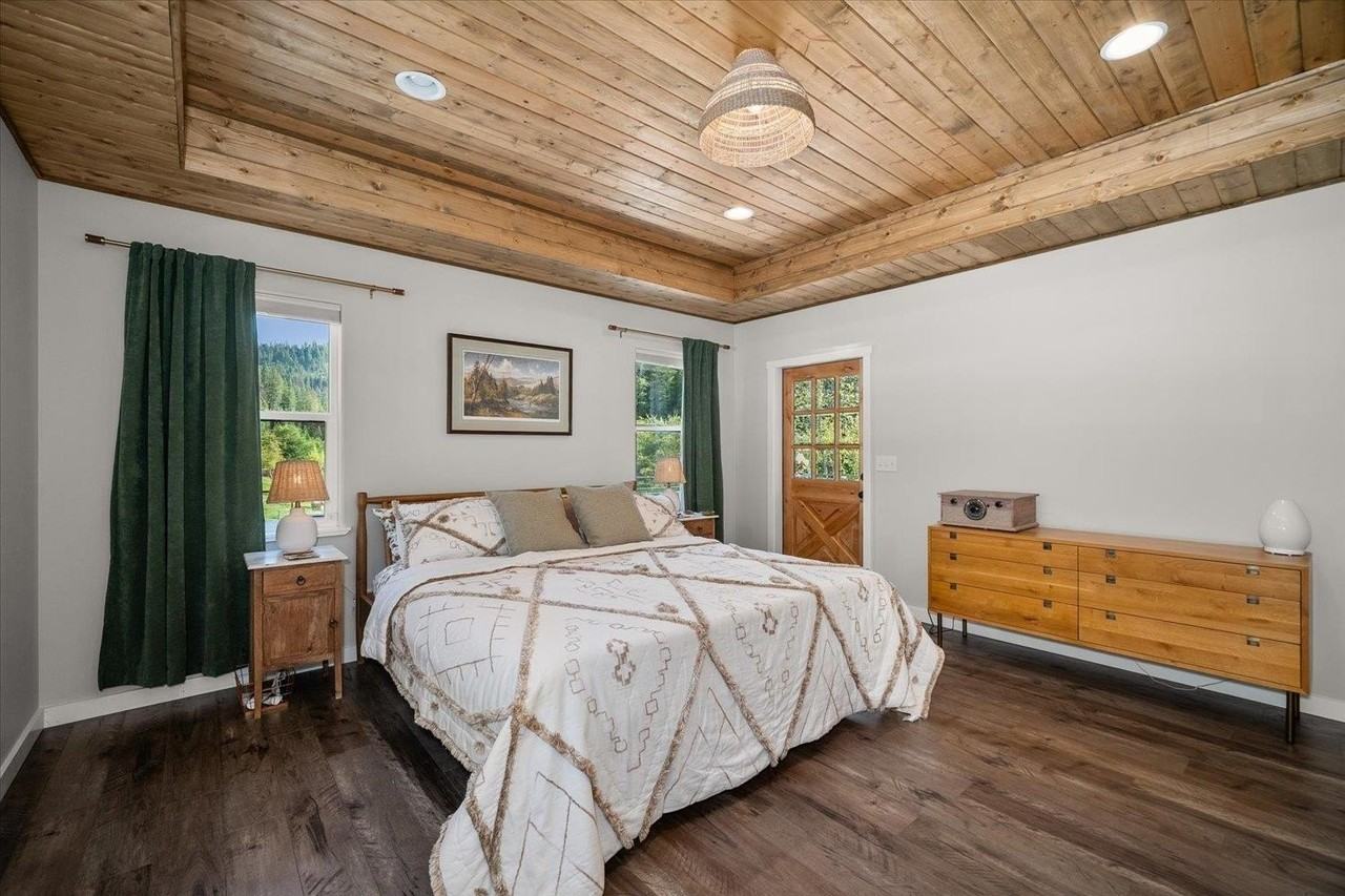 822 Little Spokane River Rd - Photo 6 of 19